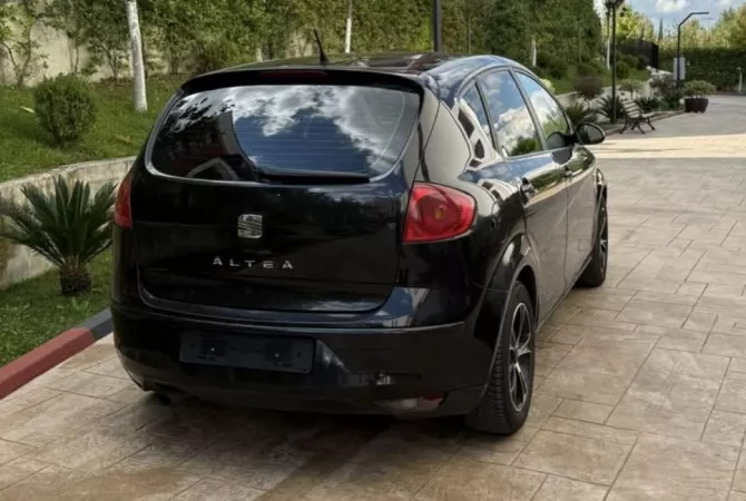 Auto in Vendita a Tirana - 4,200 Euro