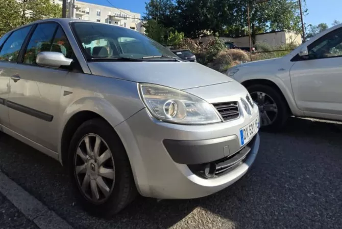 Auto in Vendita a Tirana - 2,500 Euro