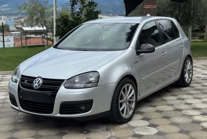 Auto in Vendita a Tirana - 4,900 Euro