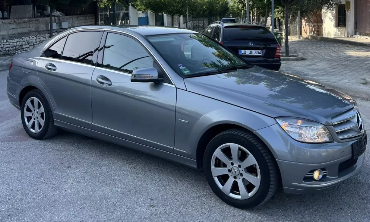 Auto in Vendita a Tirana, Mercedes-Benz, 2009 gasoline-gas,Kambio Automatik Pagamento 6,500  Euro.