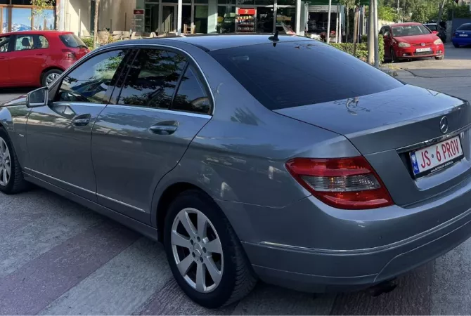 Auto in Vendita a Tirana - 6,500 Euro