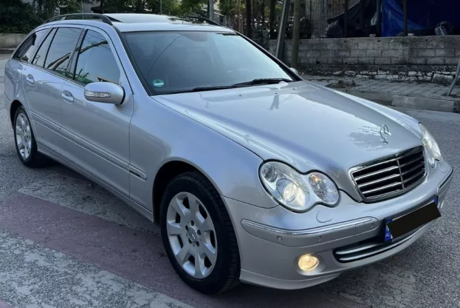 Auto in Vendita a Tirana - 4,350 Euro