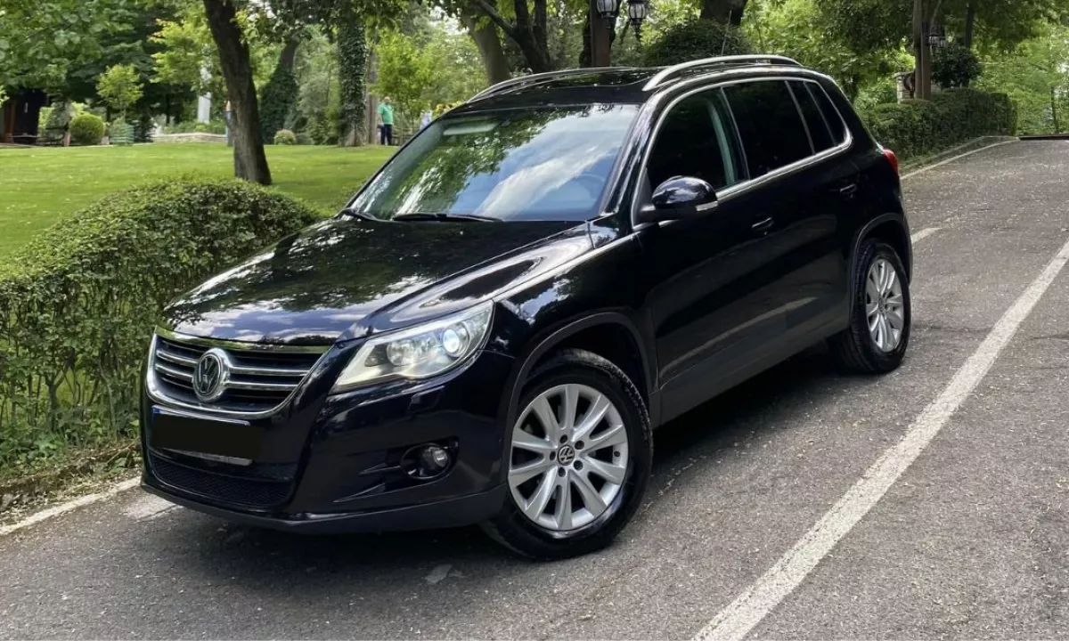 Auto in Vendita a Tirana, Volkswagen, 2011 Diesel,Kambio Automatik Pagamento 8,900  Euro.