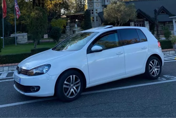 Auto in Vendita a Tirana - 6,800 Euro