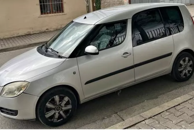 Auto in Vendita a Tirana - 2,900 Euro