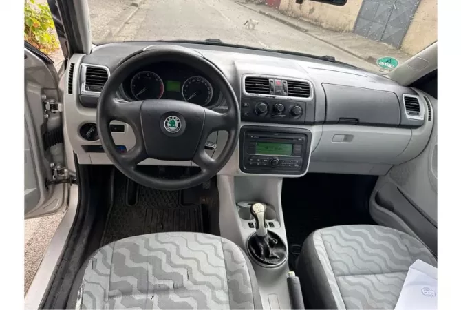 Auto in Vendita a Tirana - 2,900 Euro