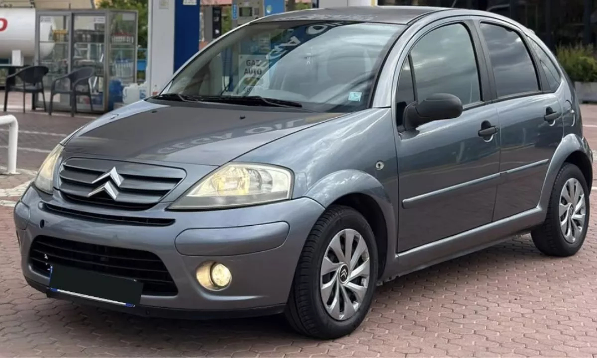 Auto in Vendita a Tirana, Citroen, 2010 Diesel,Kambio Manual Pagamento 3,200  Euro.