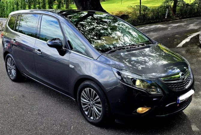 Auto in Vendita a Tirana - 9,800 Euro