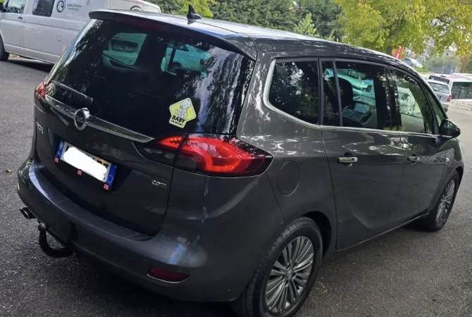 Auto in Vendita a Tirana - 9,800 Euro