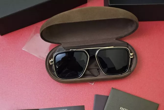 Accessori uomo e donna a Tirana - 320 Euro