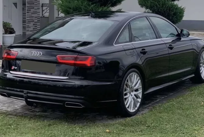 Auto in Vendita a Gjakova - 18,500 Euro