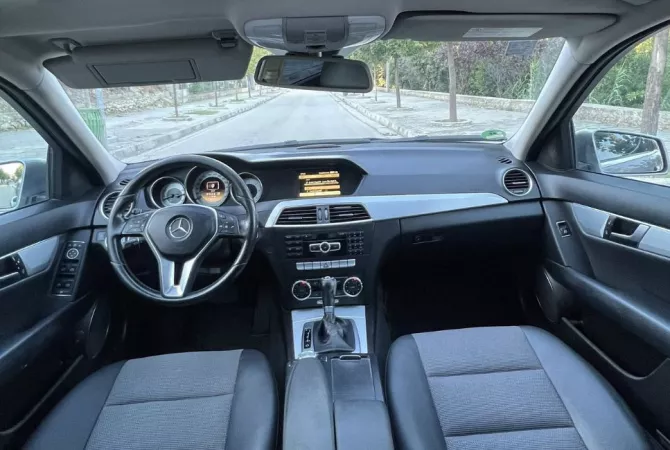 Auto in Vendita a Tirana - 8,700 Euro