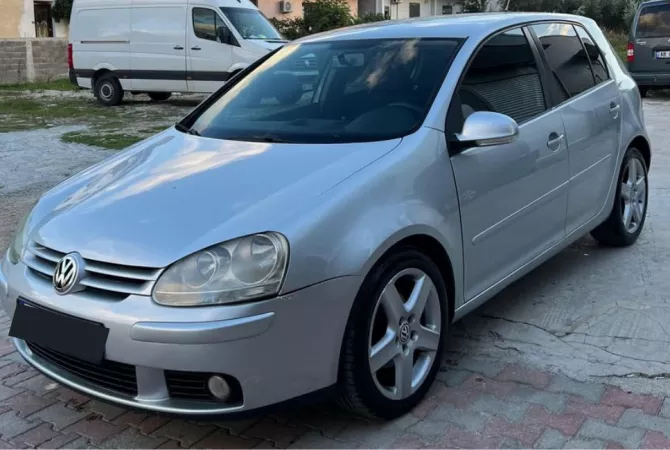 Auto in Vendita a Tirana - 3,400 Euro