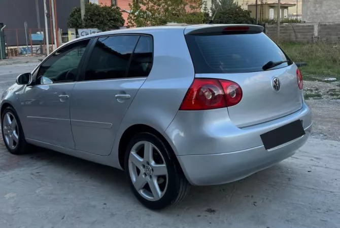 Auto in Vendita a Tirana - 3,400 Euro