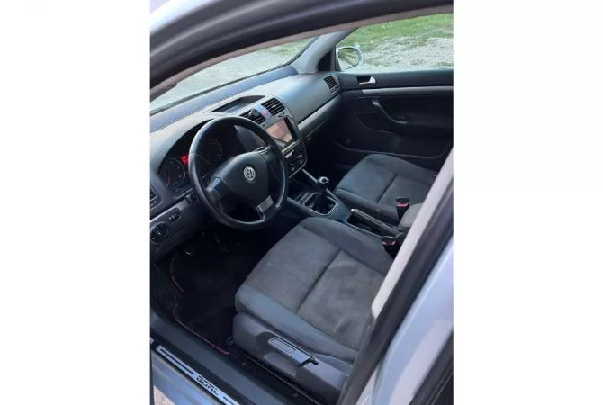 Auto in Vendita a Tirana - 3,400 Euro