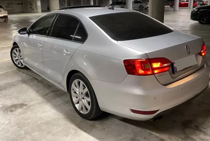 Auto in Vendita a Tirana - 6,800 Euro