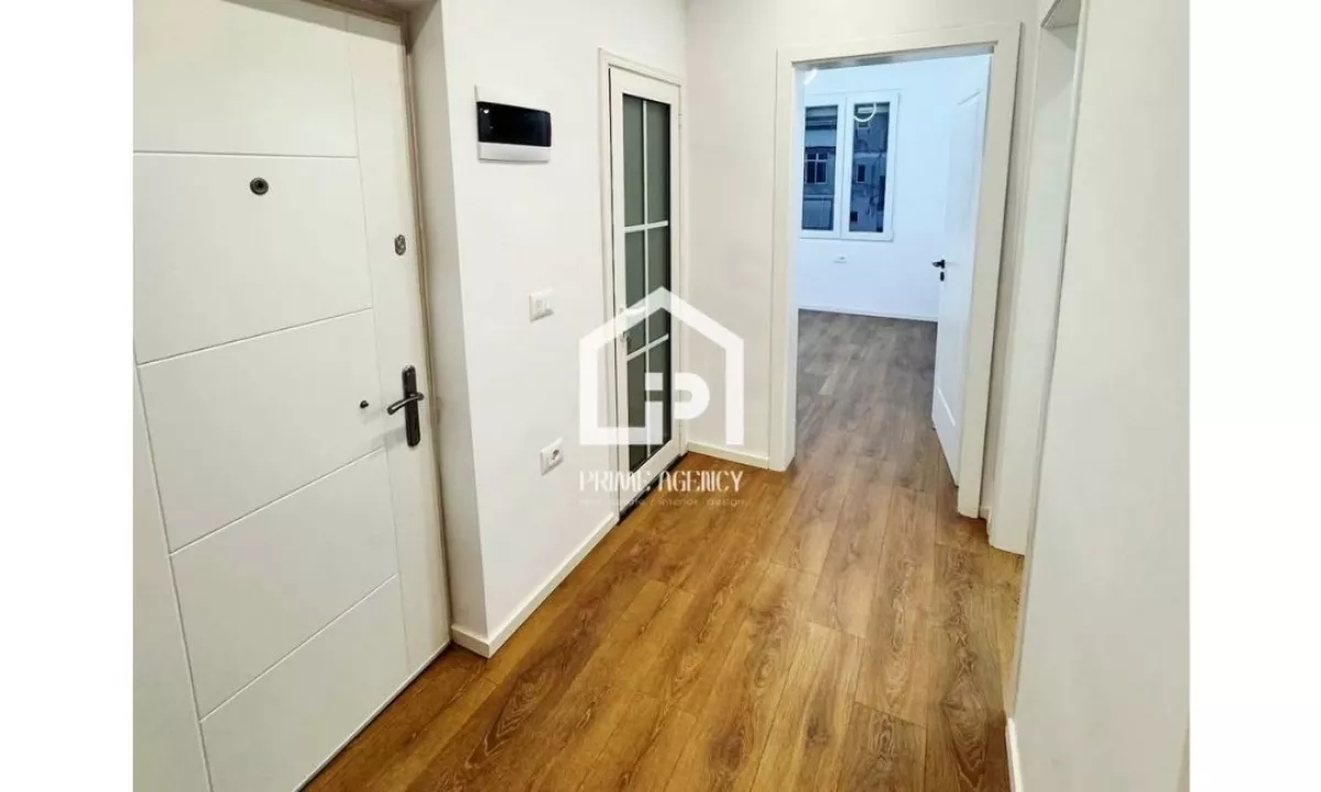 Shtepi me qera Apartament ne Tirane, 2+1, Mobilimi Pjeserisht e mobiluar, Pagesa 650  Euro.