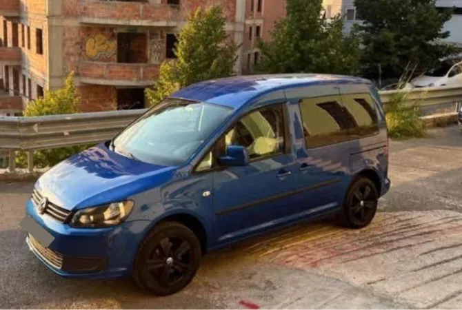 Auto in Vendita a Tirana - 7,800 Euro