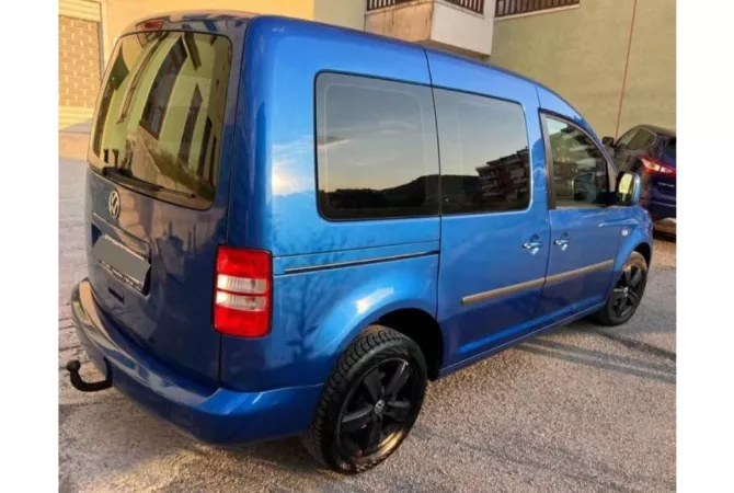 Auto in Vendita a Tirana - 7,800 Euro