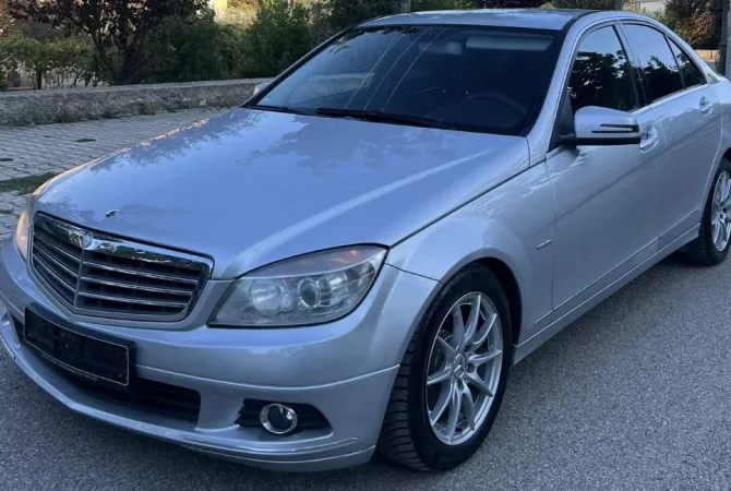 Auto in Vendita a Tirana - 5,200 Euro