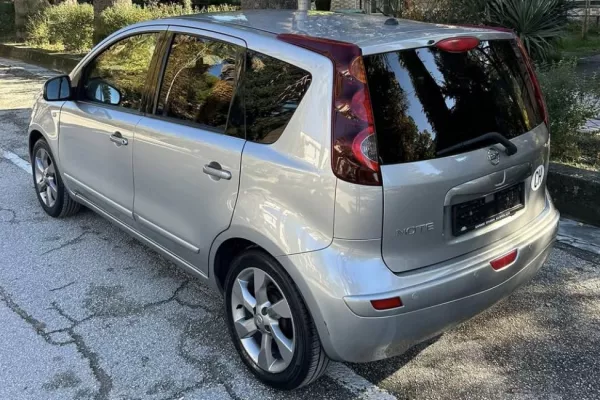 Auto in Vendita a Tirana - 4,300 Euro