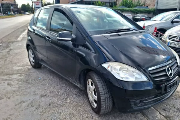 Auto in Vendita a Elbasan - 3,999 Euro