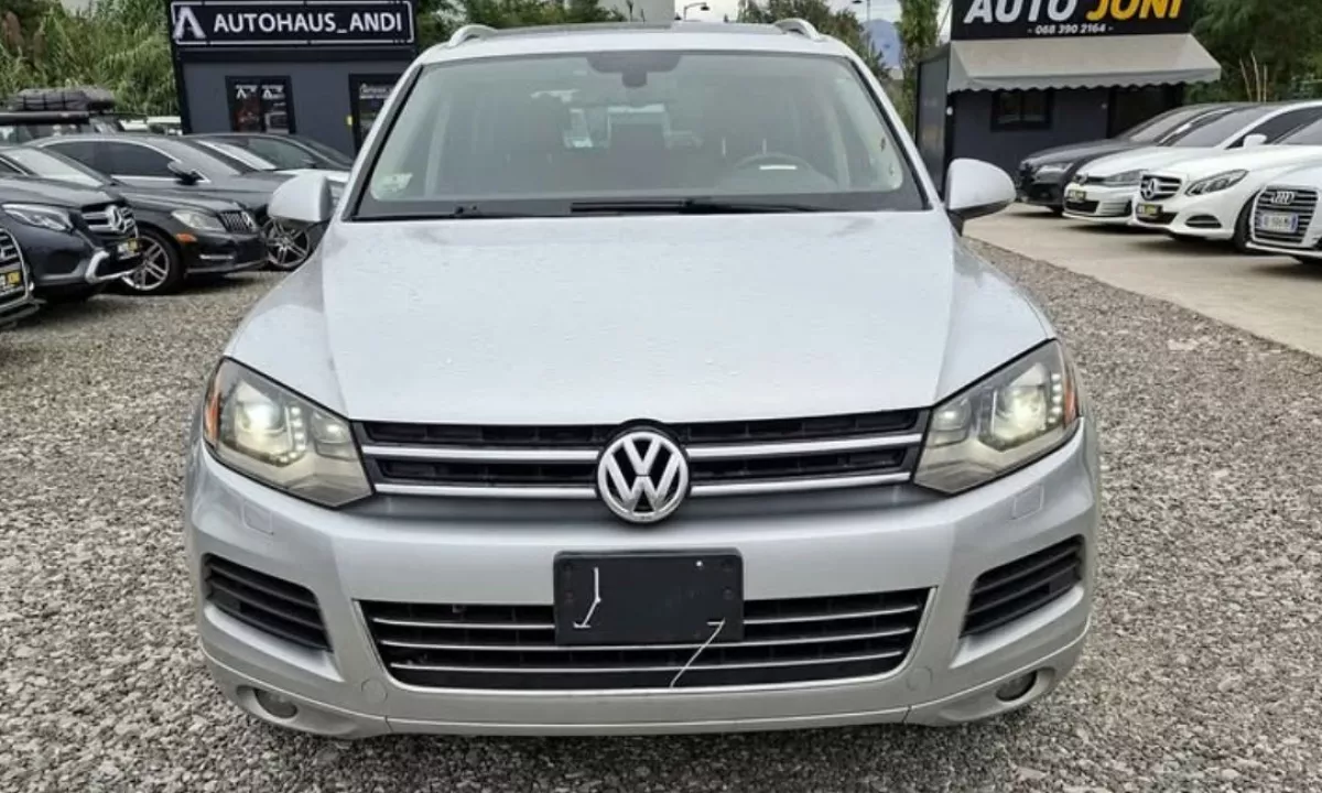 Auto in Vendita a Tirana, Volkswagen, 2012 Diesel,Kambio Automatik Pagamento 9,450  Euro.