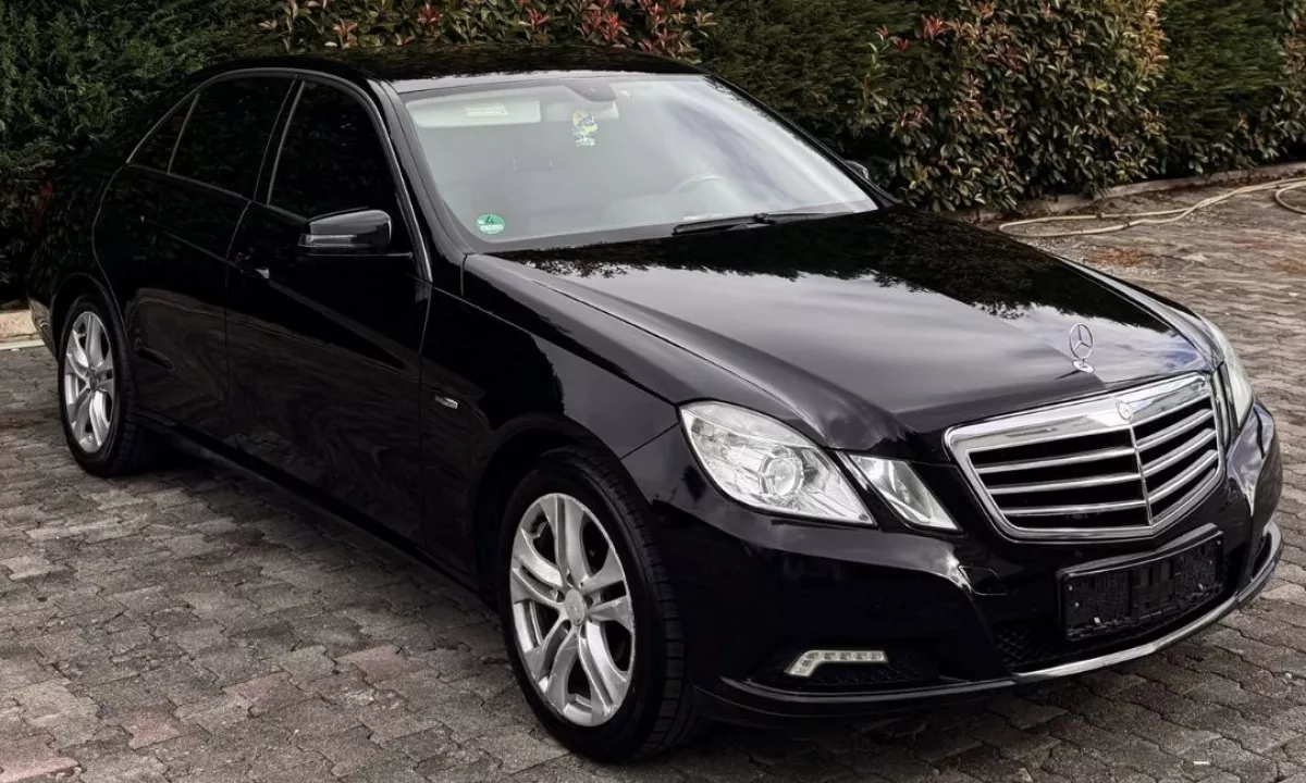Auto in Vendita a Tirana, Mercedes-Benz, 2010 Diesel,Kambio Automatik Pagamento 8,400  Euro.