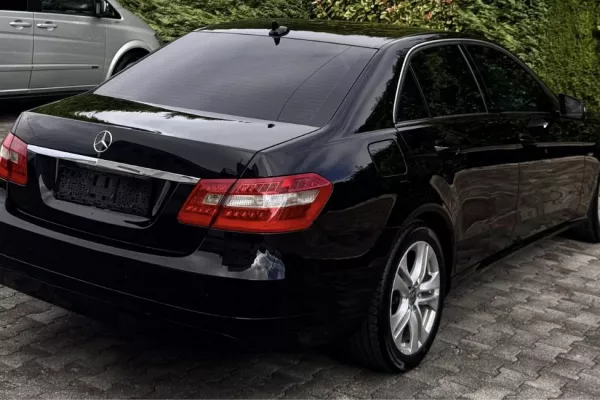 Auto in Vendita a Tirana - 8,400 Euro