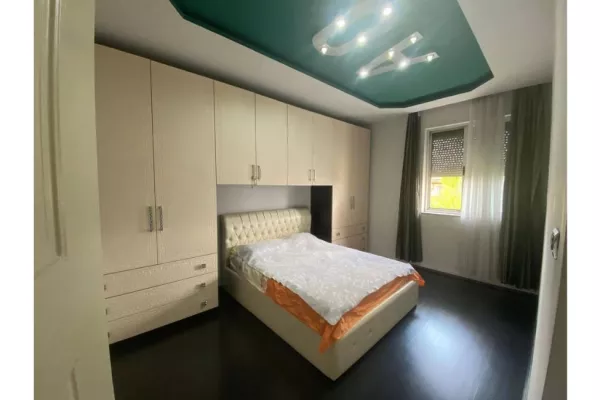 Shtepi me qera Apartament ne Tirane, 2+1, Mobilimi E mobiluar, Pagesa 600  Euro.
