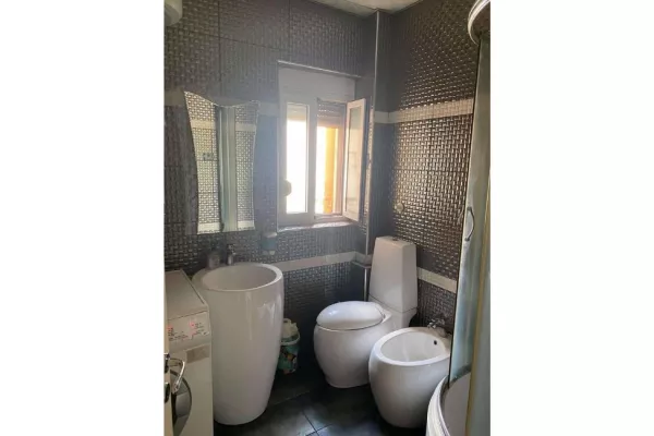 Shtepi me qera Apartament ne Tirane, 2+1, Mobilimi E mobiluar, Pagesa 600  Euro.