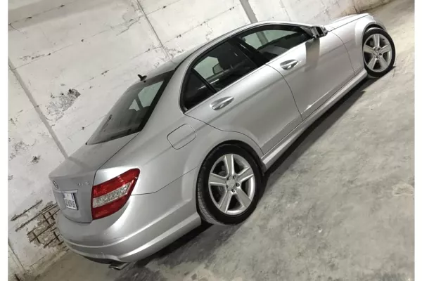 Auto in Vendita a Tirana - 8,000 Euro