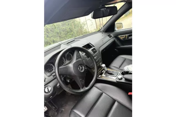 Auto in Vendita a Tirana - 8,000 Euro