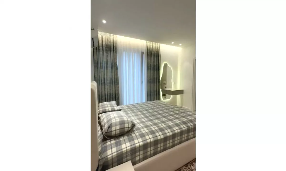 Shtepi me qera Apartament ne Tirane, 1+1, Mobilimi E mobiluar, Pagesa 700  Euro.