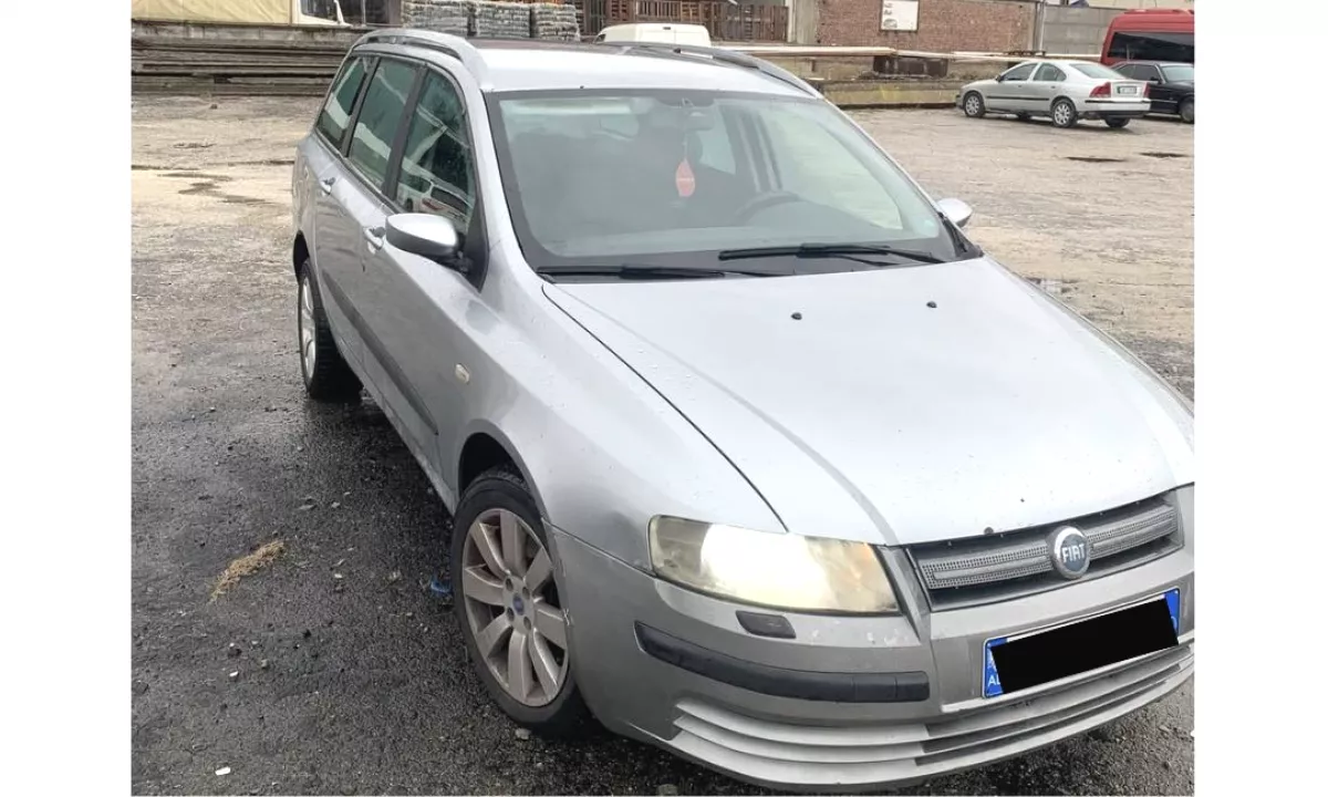 Auto in Vendita a Tirana, Fiat, 2008 Diesel,Kambio Automatik Pagamento 1,800  Euro.