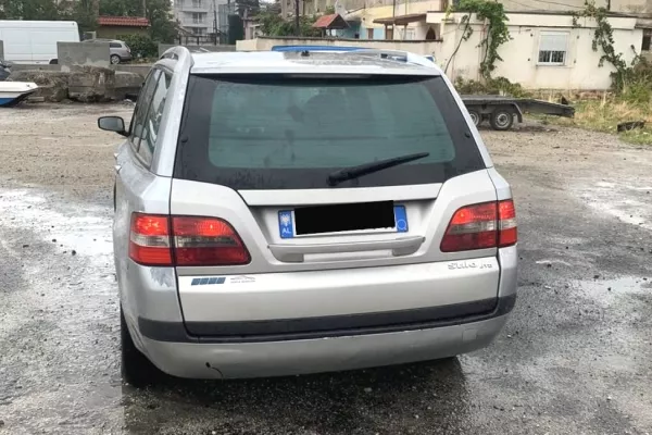Auto in Vendita a Tirana - 1,800 Euro