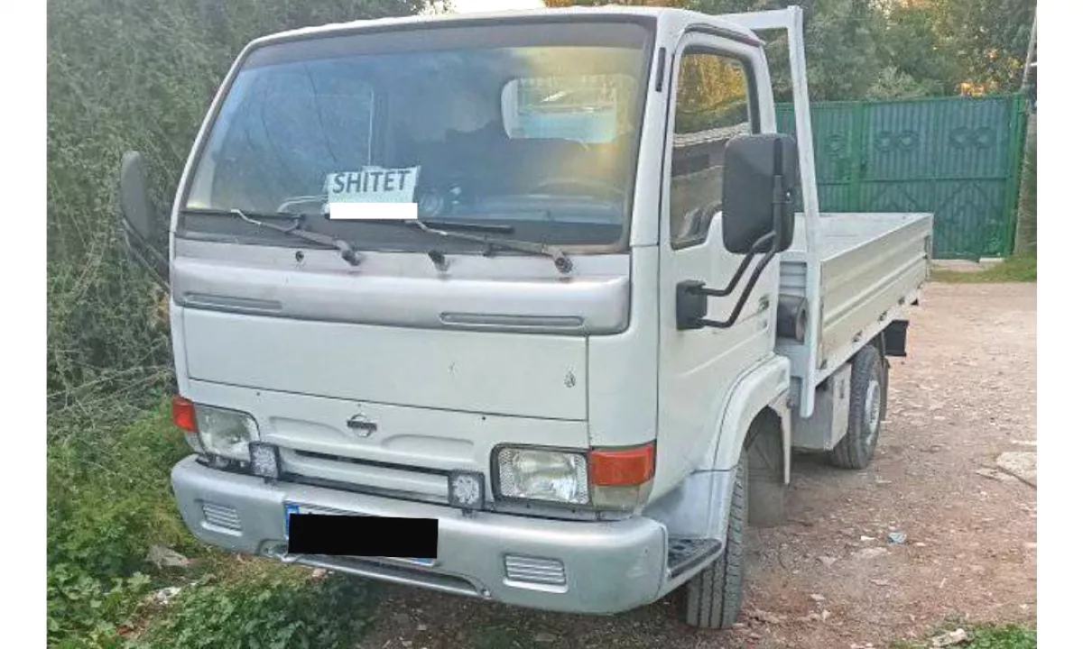 Auto in Vendita a Tirana, Nissan, 2008 Diesel,Kambio Manual Pagamento 6,500  Euro.