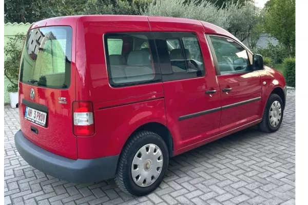 Auto in Vendita a Tirana - 4,500 Euro