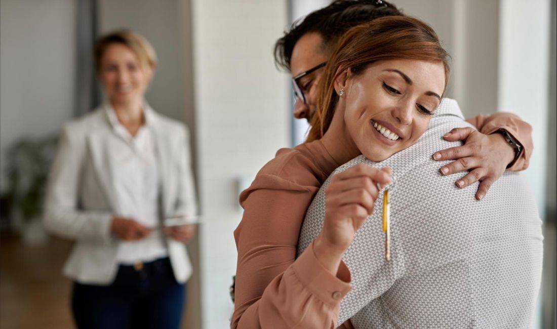 Njoftime Pune ne Tirane, Profesioni Agjente Imobiliar , Fillestar/Pak eksperience, Pagesa 500  Euro.