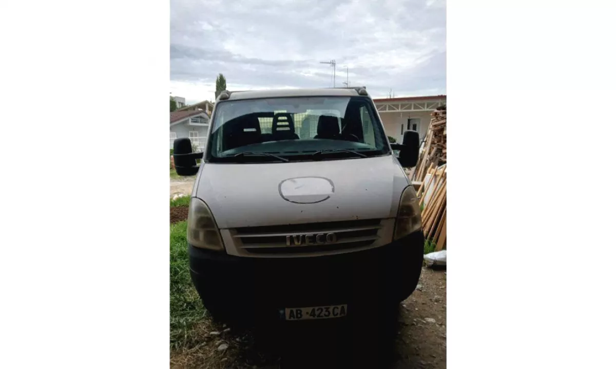 Auto in Vendita a Tirana, Iveco, 2008 Diesel,Kambio Automatik Pagamento 13,000  Euro.