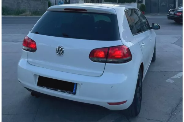 Auto in Vendita a Tirana - 4,200 Euro