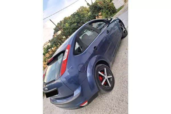 Auto in Vendita a Tirana - 2,200 Euro