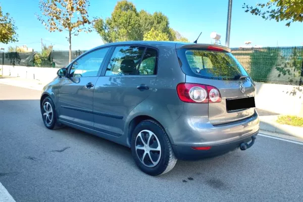 Auto in Vendita a Tirana - 4,500 Euro