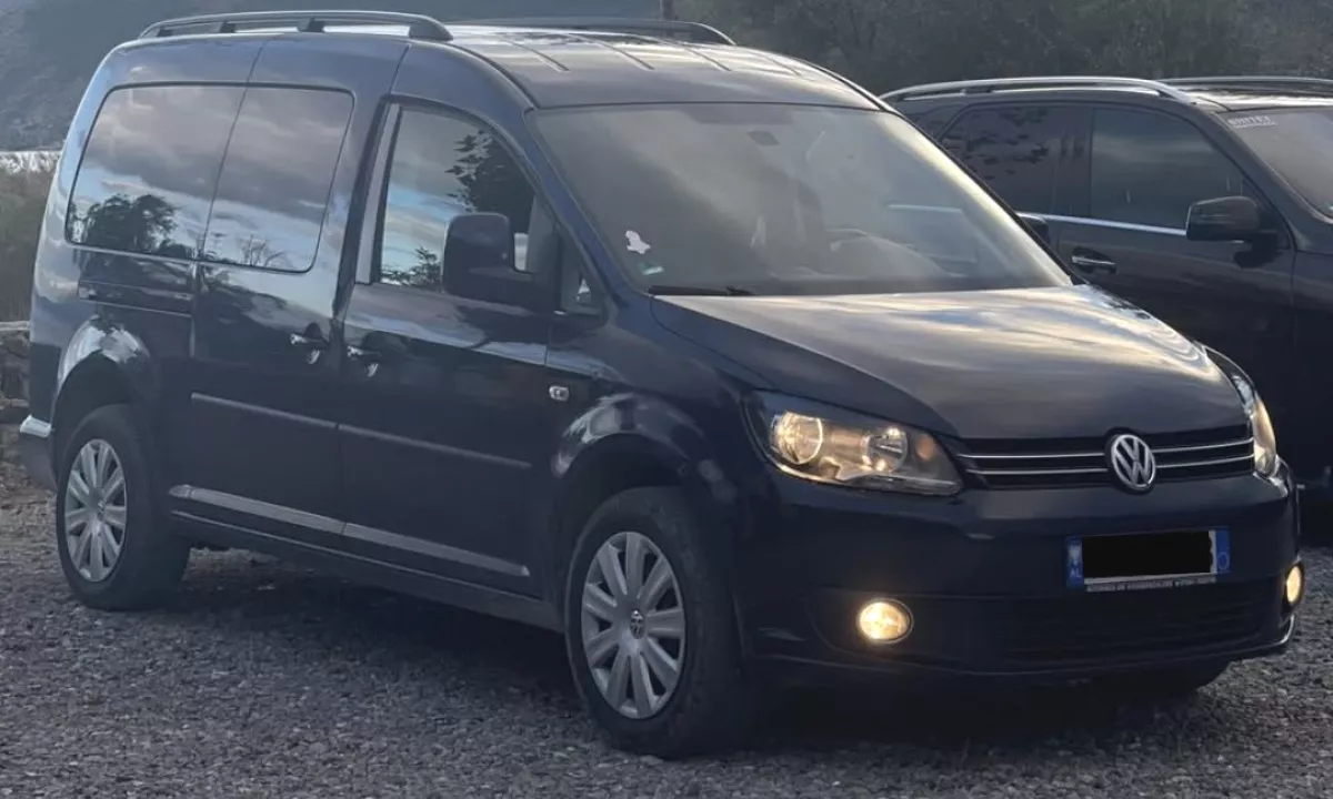 Auto in Vendita a Tirana, Volkswagen, 2005 Diesel,Kambio Automatik Pagamento 7,500  Euro.