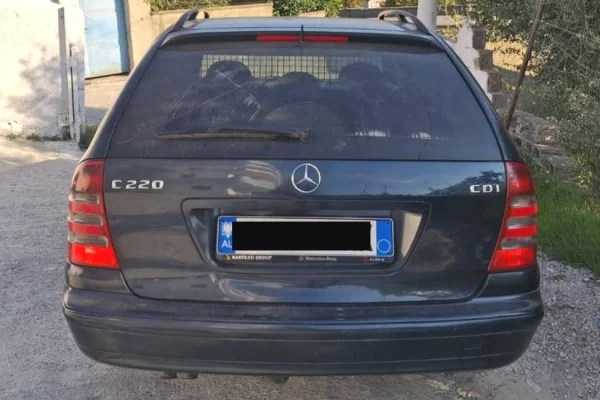 Auto in Vendita a Tirana - 3,000 Euro