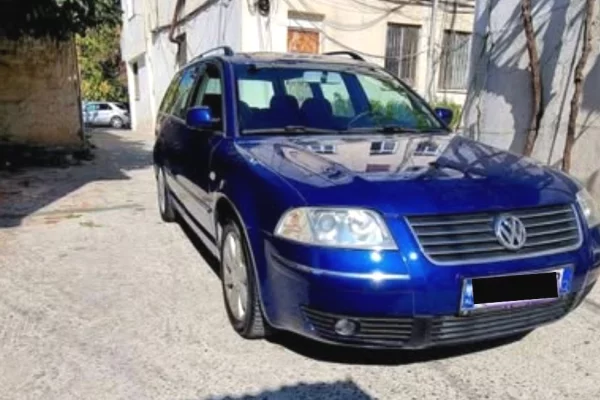 Auto in Vendita a Tirana - 2,300 Euro