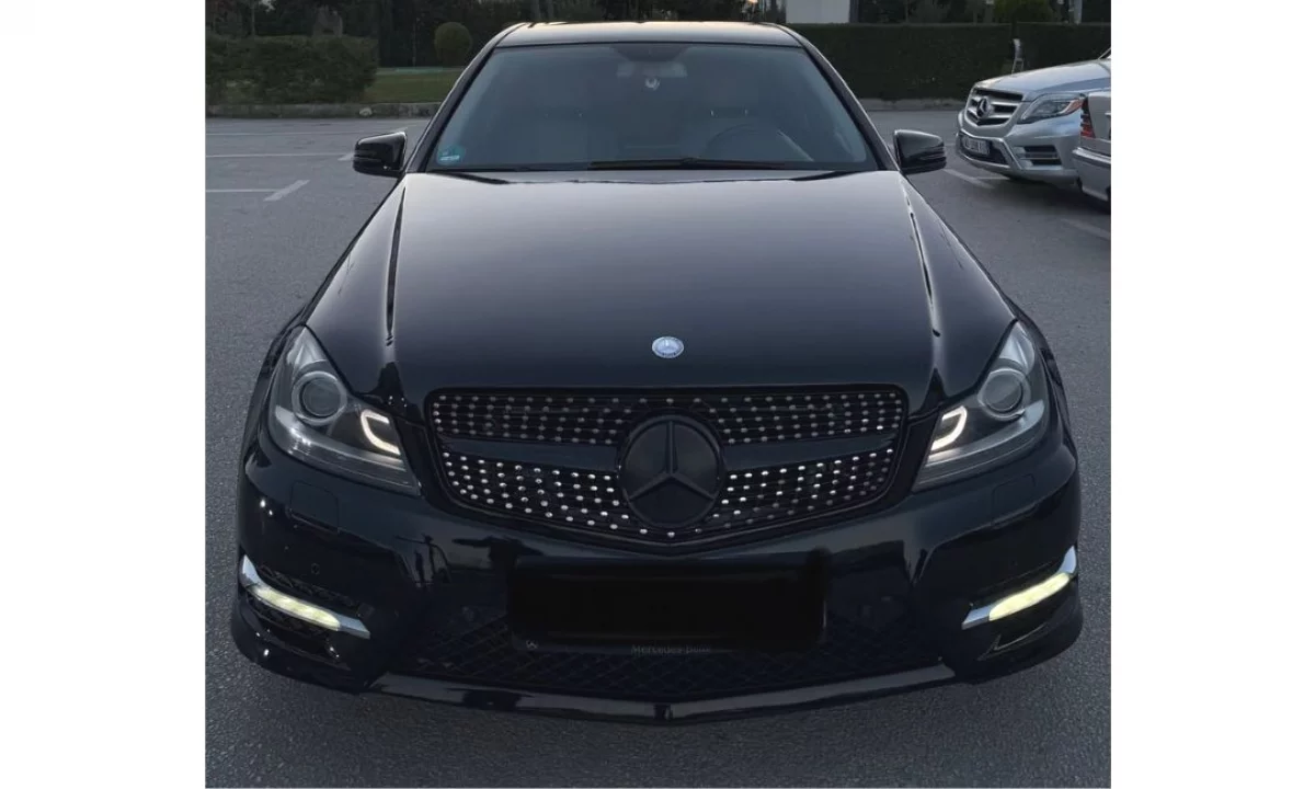 Auto in Vendita a Tirana, Mercedes-Benz, 2009 Diesel,Kambio Automatik Pagamento 6,900  Euro.