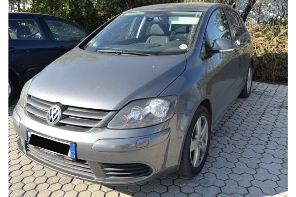 Auto in Vendita a Tirana - 3,700 Euro