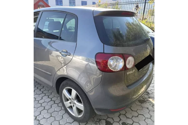 Auto in Vendita a Tirana - 3,700 Euro