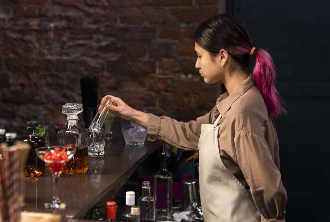 Njoftime Pune per Kamarier/e-banakier/e ne Tirane